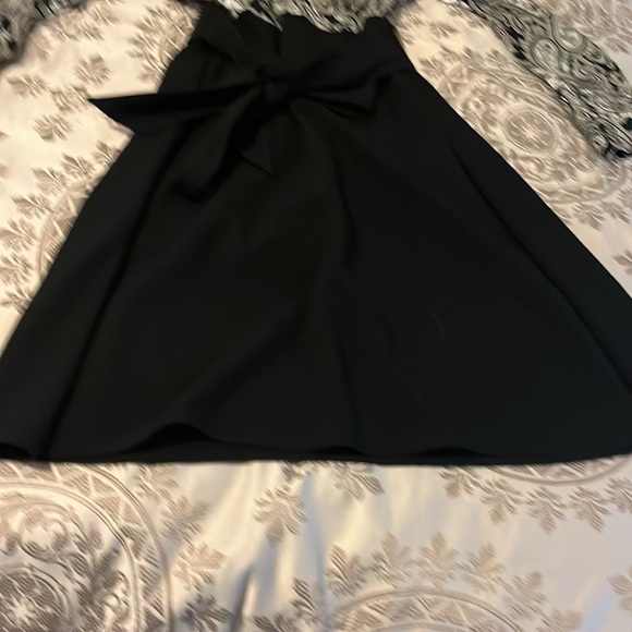 Spence dress, women’s size 14, silky top with black bottom - Picture 2 of 9